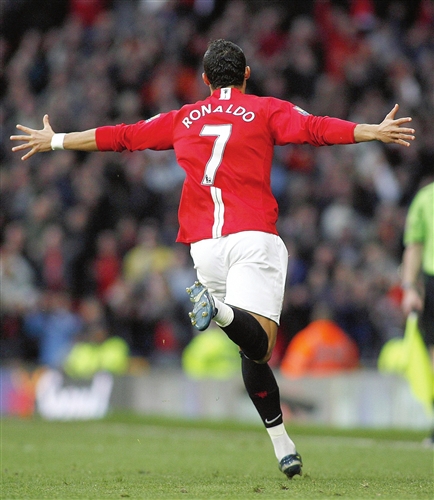 曼联门将神扑多球，力保球队不败