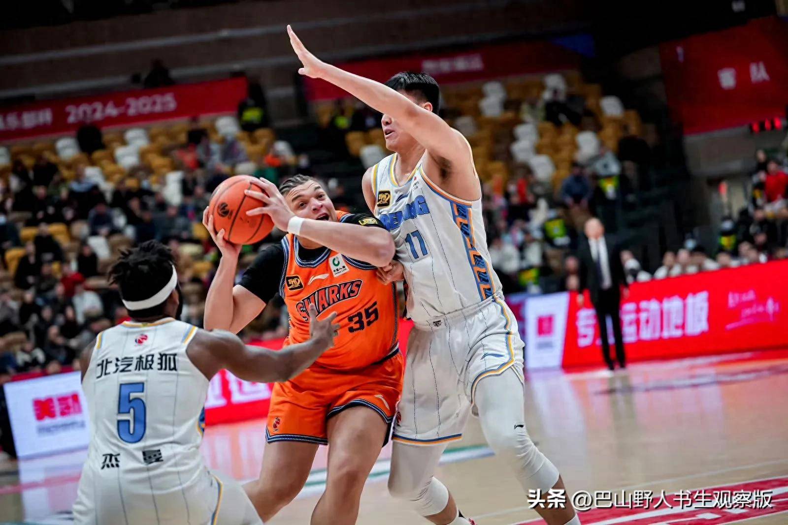 上海大鲨鱼队大胜新疆，状态飙升